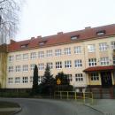 Budynek ZS im. T. Kościuszki widziany z ulicy
